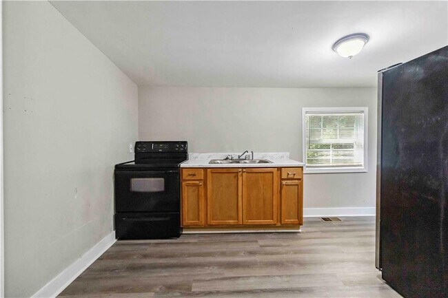 Building Photo - 971 Sims Ave NW