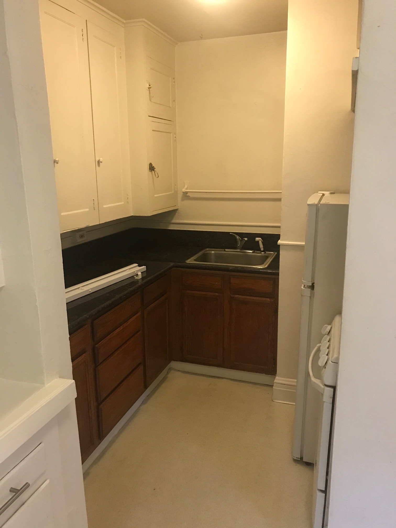 Building Photo - 315 NE 28th Ave