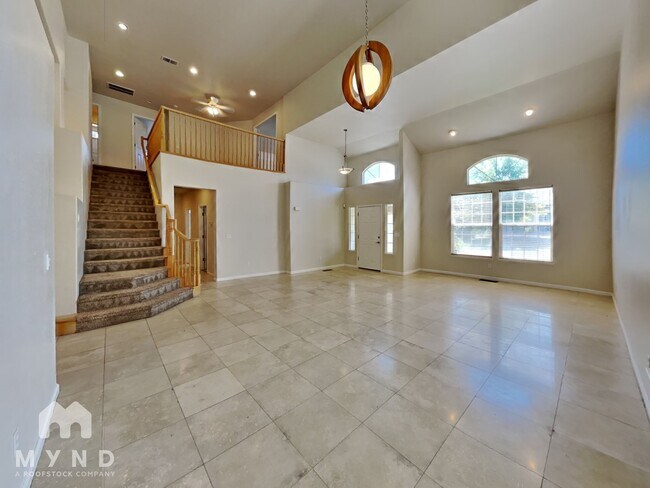 Building Photo - 695 Citadel Rd