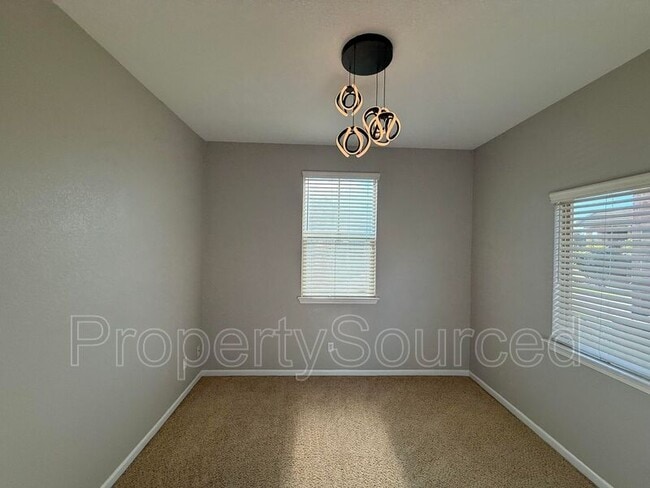 Building Photo - 16615 English Country Trail
