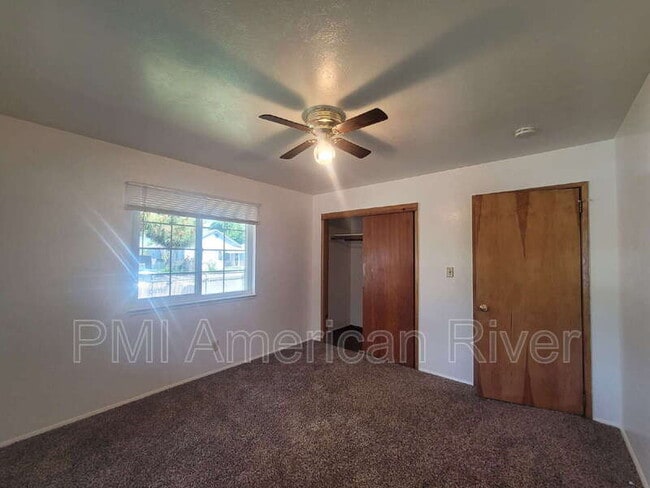 Building Photo - 625 Elizabeth St