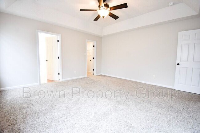 Building Photo - 2812 Bolla Dr