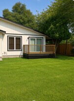 Building Photo - 14907 E 2nd Ave