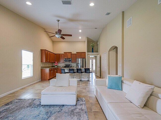 Building Photo - 1750 Berkshire Cir SW