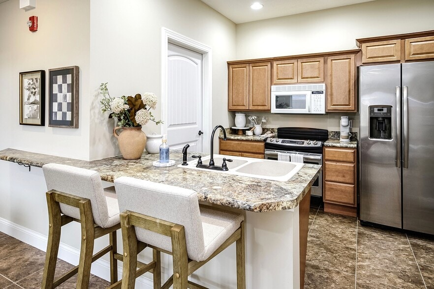 Primary Photo - Residences at Oak Pointe