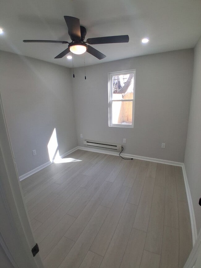 Building Photo - Beautiful Newly Renovated 4 Bedroom Home Now Available in Mantua