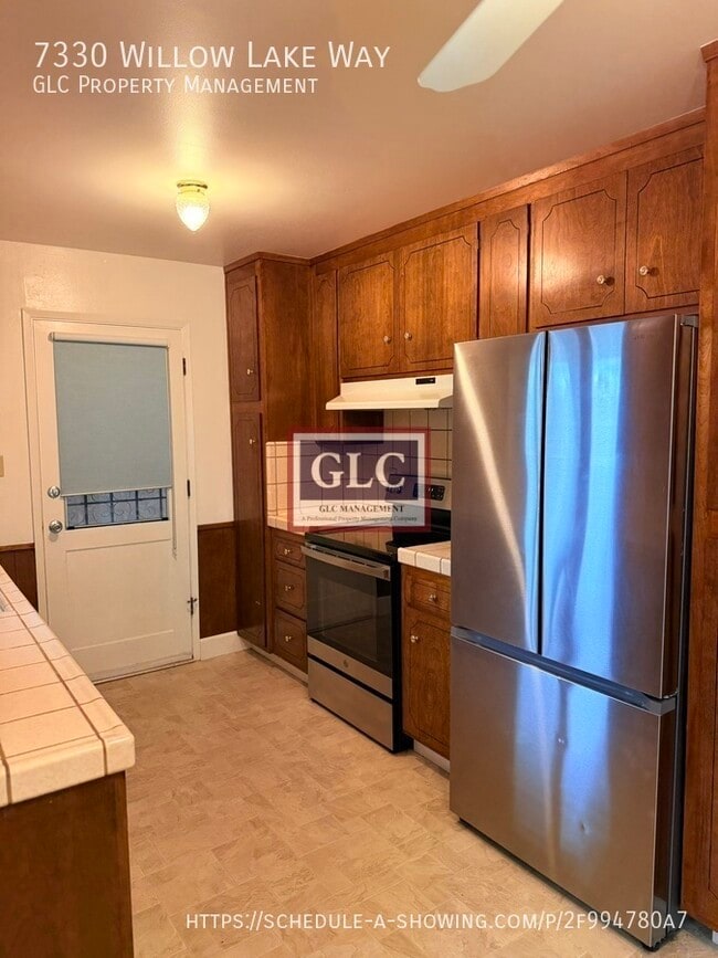 Building Photo - 7330 Willow Lake Way