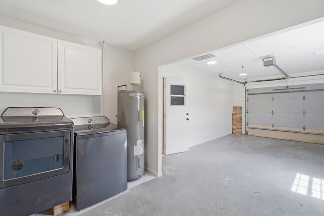 Building Photo - 1603 SW Seagull Way