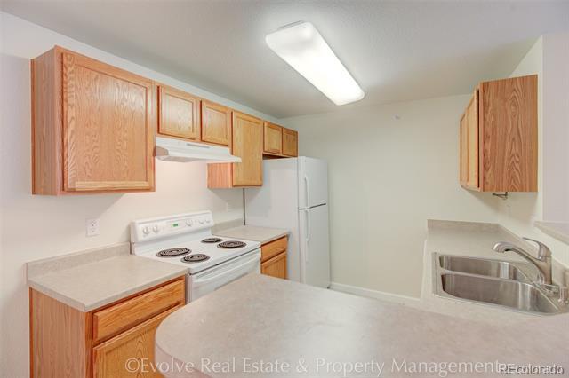 Building Photo - 7440 S Blackhawk St