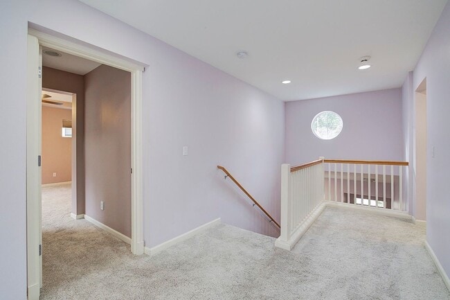 Building Photo - 3Bd/2.5Ba Redmond House