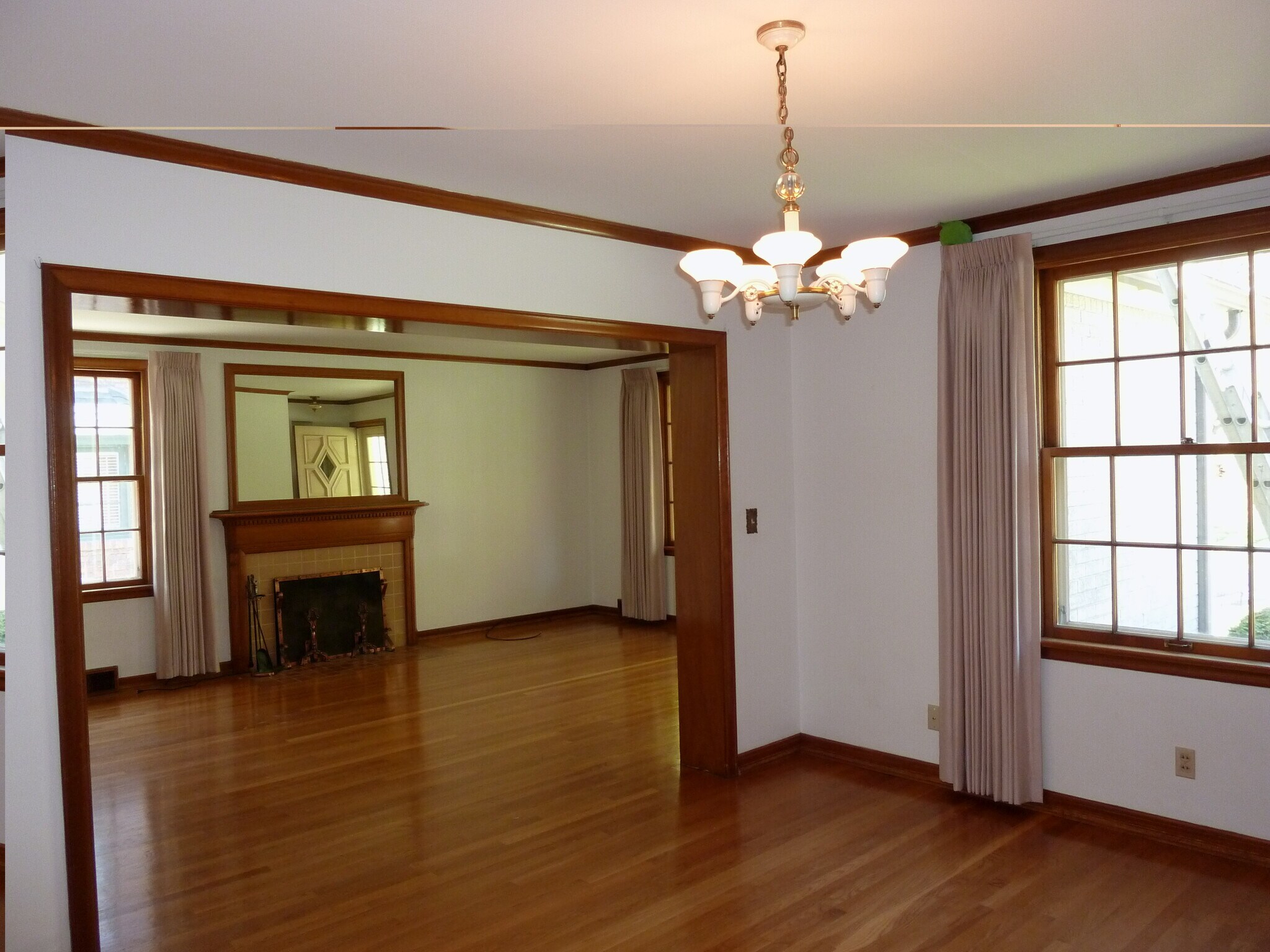 Building Photo - 517 W 27th Ave
