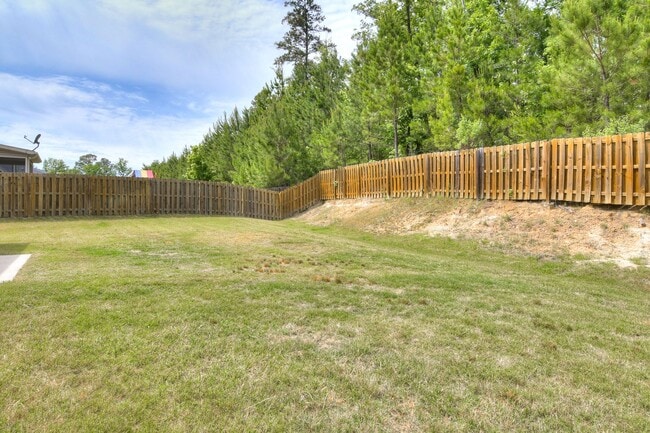 Building Photo - Canterbury Farms - 4 Bed 2.5 Bath