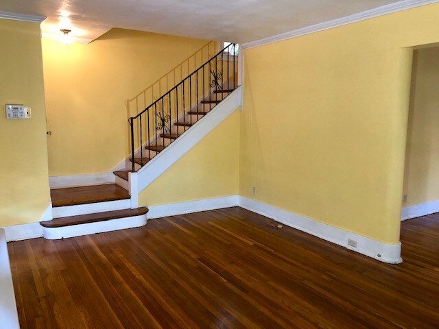 Building Photo - 3459 Beechwood Blvd