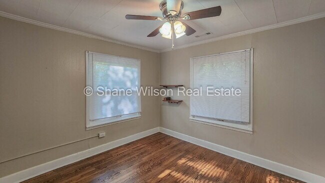 Building Photo - 1114 Rockway Dr