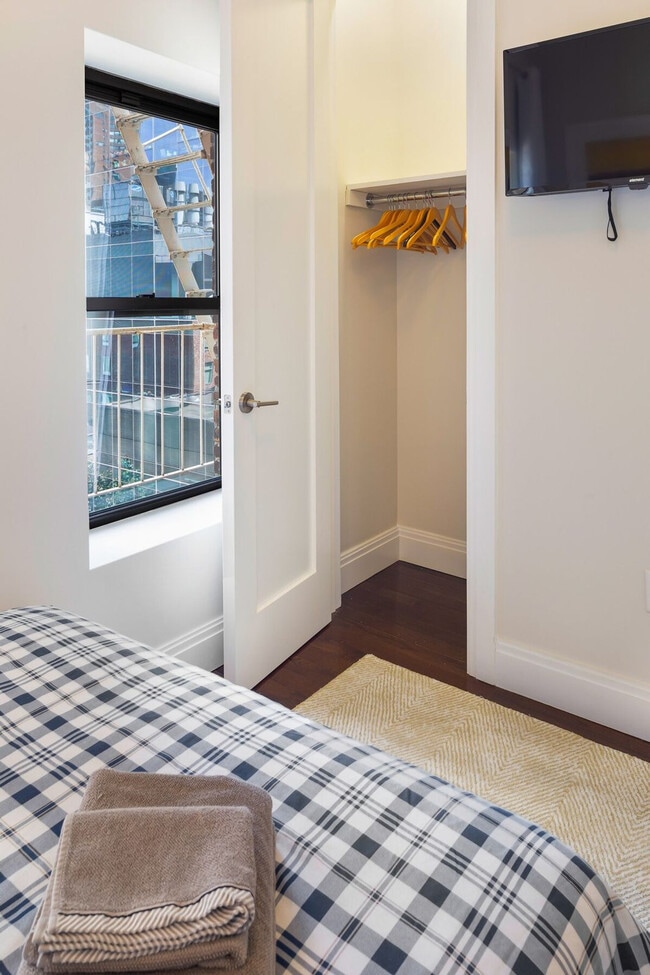 Building Photo - 30 NY-25