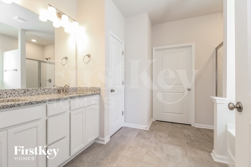 Building Photo - 425 Yoshino Cherry Dr