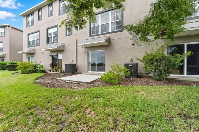 Building Photo - 2521 Lexington Oak Dr