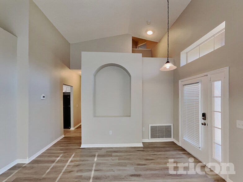 Building Photo - 5421 Dahlia Reserve Dr