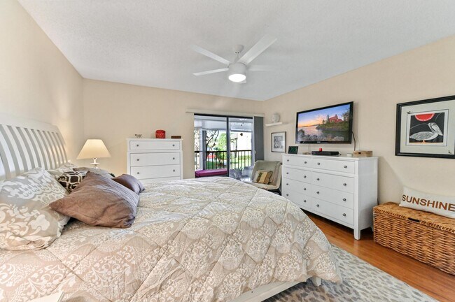 Building Photo - 15217 Lakes of Delray Blvd