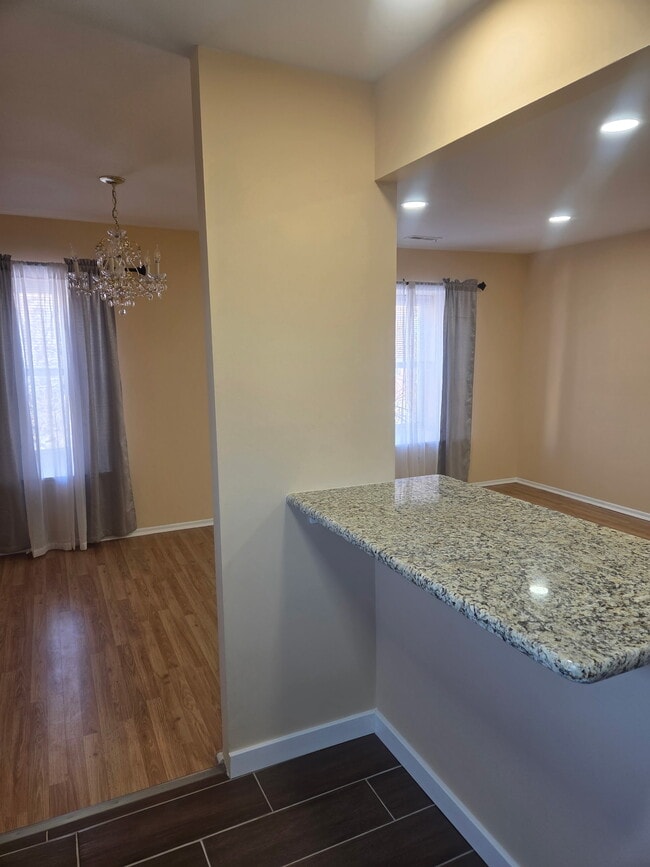 Building Photo - 1724 Rachael St