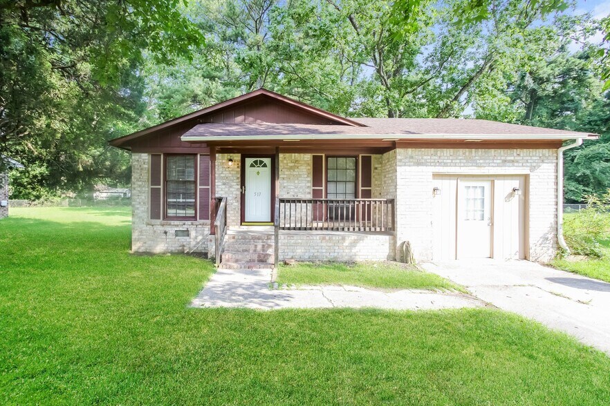 Building Photo - 517 Riverside Ln
