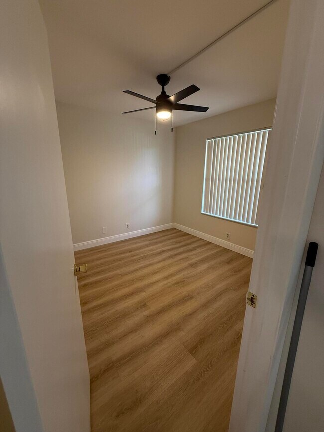 Building Photo - 21906 Lake Forest Cir