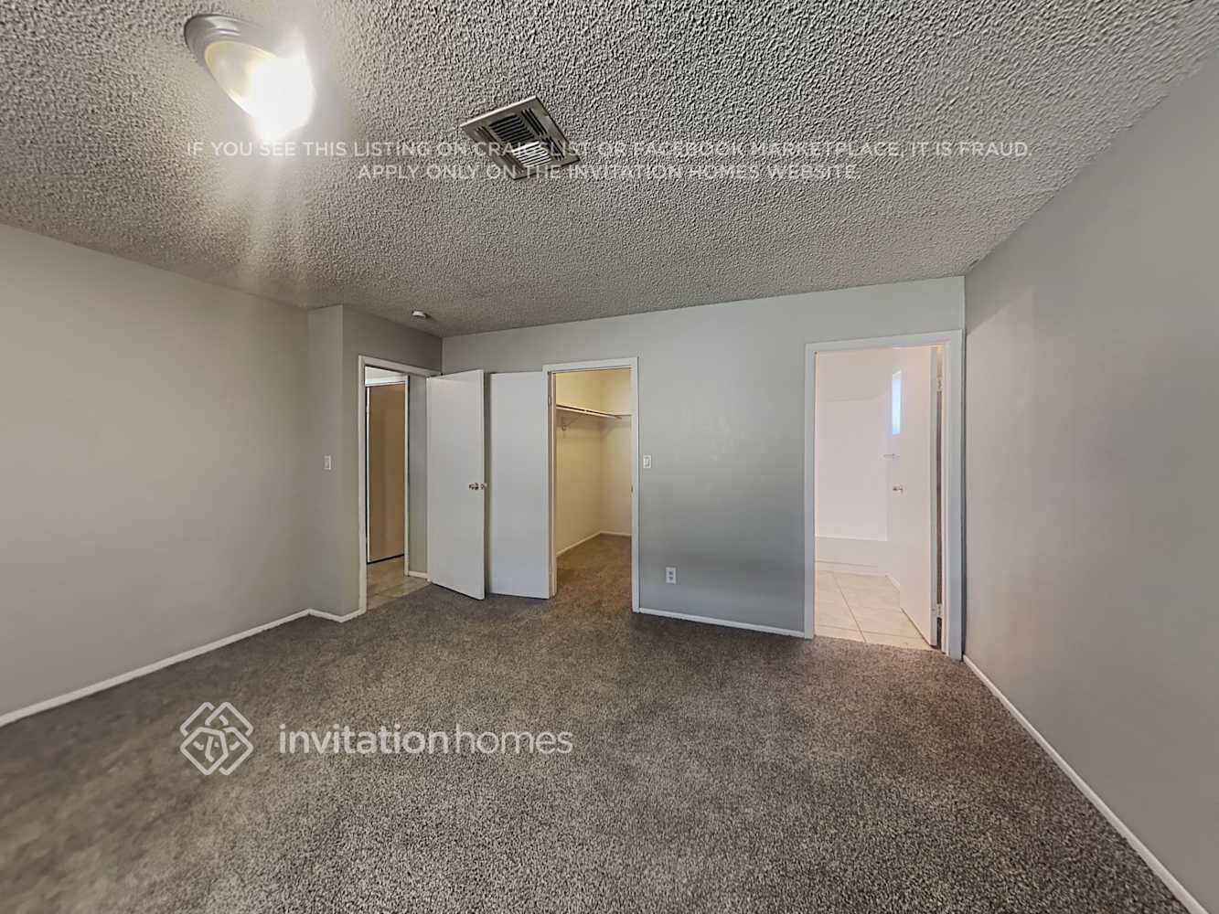 Building Photo - 10322 W Calle Del Oro