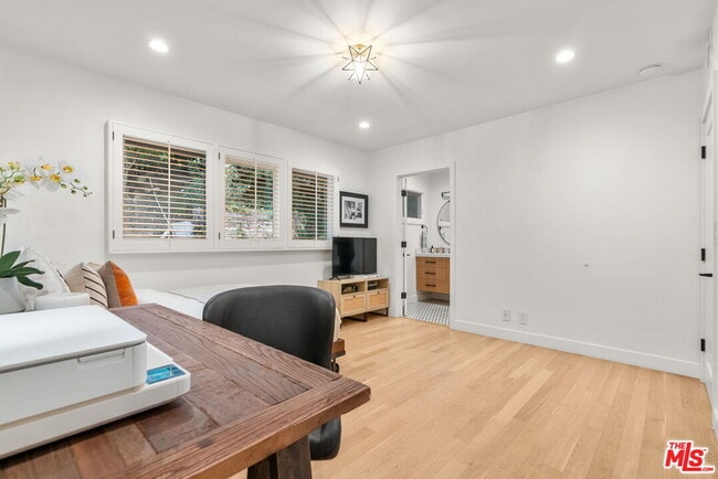 Building Photo - 3355 Alana Dr