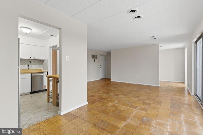 Building Photo - 2614 Fort Farnsworth Rd