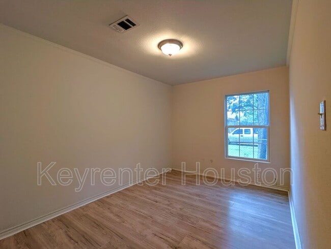 Building Photo - 829 Marjorie St