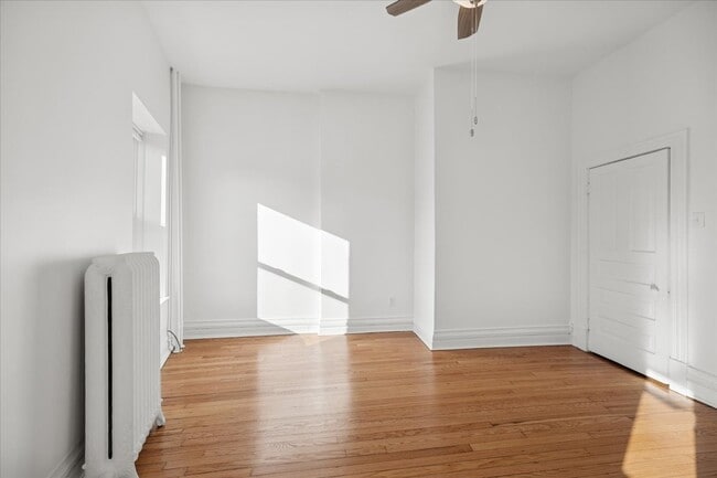 Building Photo - 3 E Quincy St