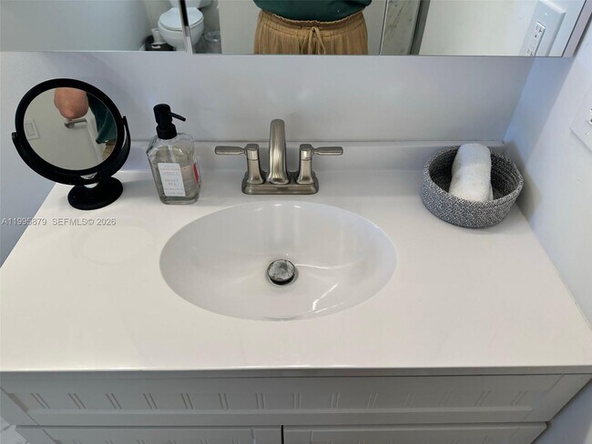 Building Photo - 155 Ocean Ln Dr