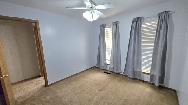 Building Photo - 2167 Rossiter Pkwy