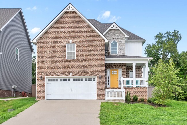Primary Photo - Pet Friendly Three Bedroom with Bonus!