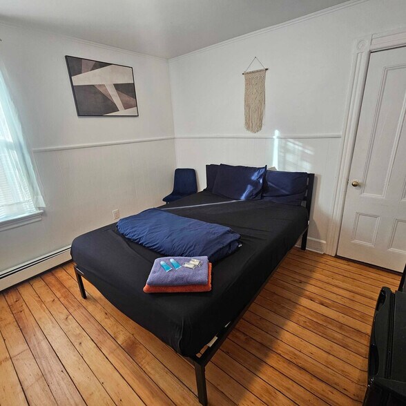 Building Photo - 141 Wendell St