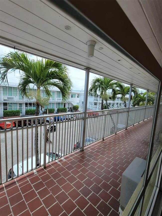 Building Photo - 7400 Harding Ave