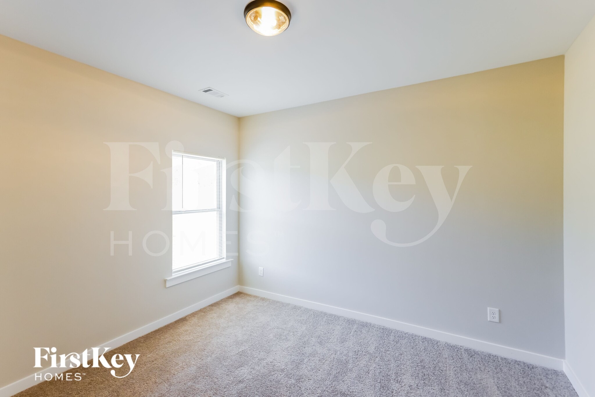 Building Photo - 148 Lakewood Ln