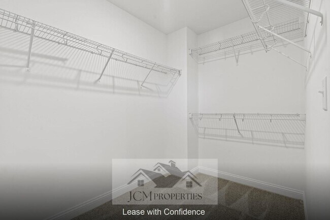 Building Photo - 929 Camden Ct
