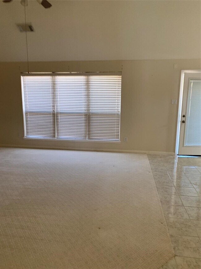 Building Photo - 2621 Tidenhaven Dr