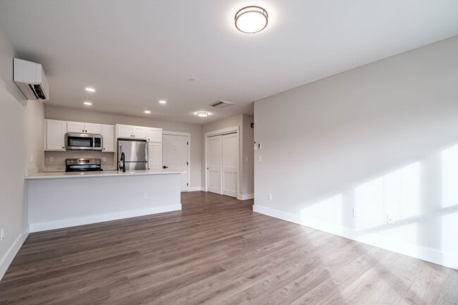 Building Photo - 1 S Bridgton Rd