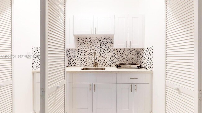 Building Photo - 16247 SW 92nd Terrace