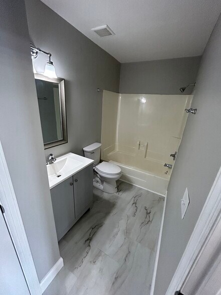 Building Photo - 112 Prescott Pl