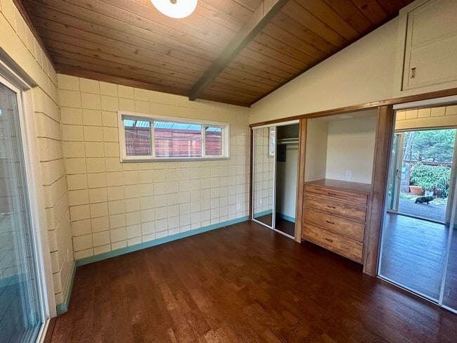 Building Photo - Stunning Encinitas Apartment with Panoramic Views