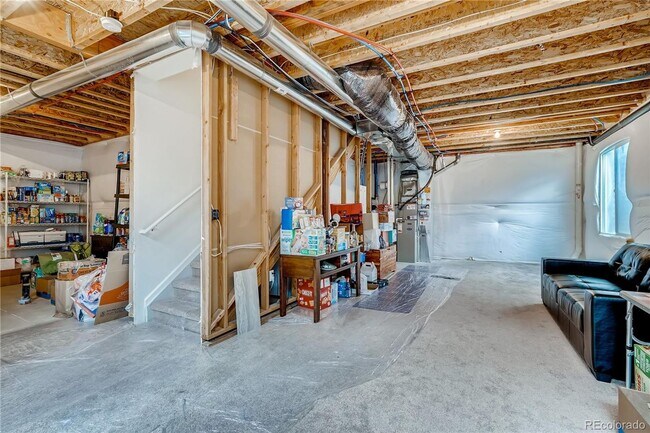 Building Photo - Beautiful 3 Bed, 3 Bath with a Loft Single Family Home in Meadows Neighborhood.