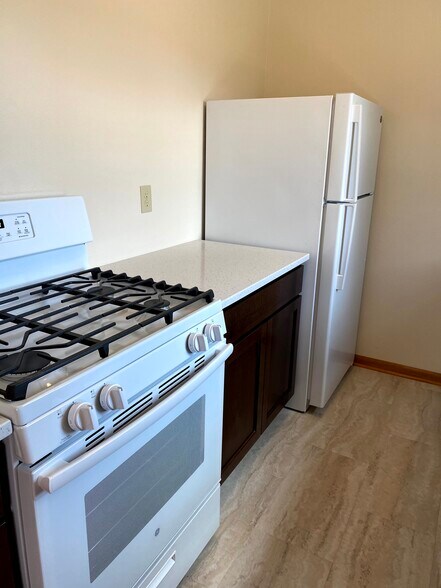 Building Photo - 1322 Harding Ave