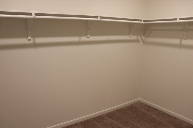 Building Photo - 20807 Sheffield Pk Dr