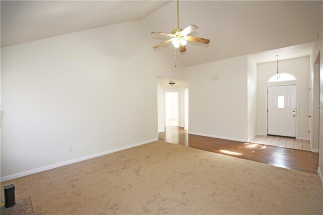 Building Photo - 2308 Sycamore Trail