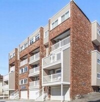 Building Photo - 12 Cox Ct