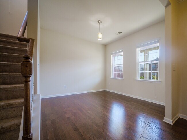 Building Photo - 1089 Wallace Lake Rd