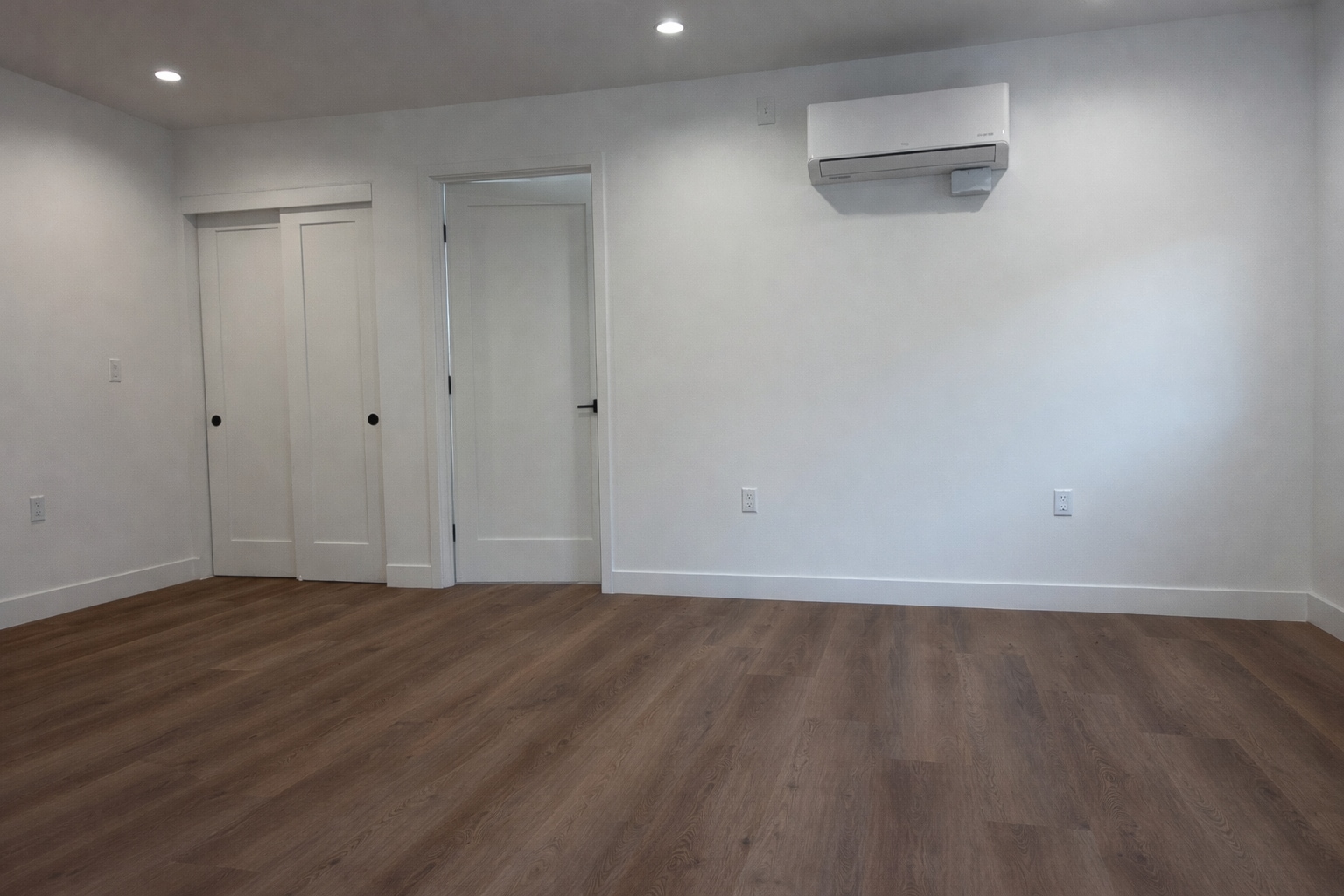 Building Photo - 10435 Ashton Ave